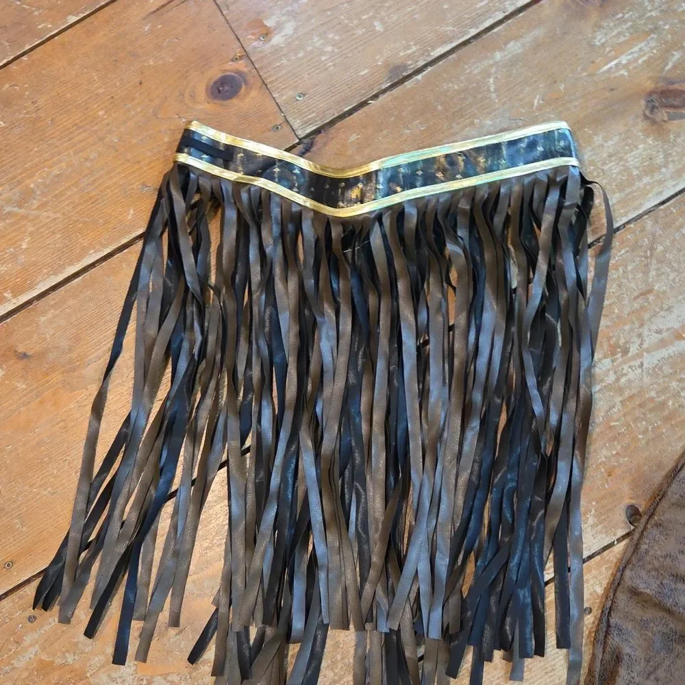 Adult Warrior Queen Costume Size Small‎